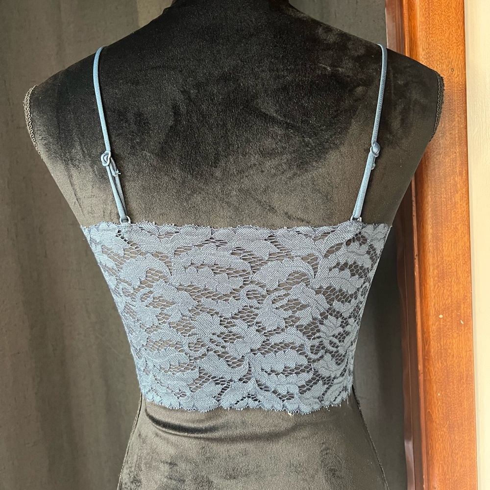 🌻Ivy Secret bralette-padded. Size medium fits more like a small.🌻 - Picture 3 of 5